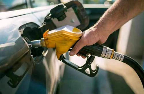 خبر مهم معاون وزیر نفت درباره ی افزایش قیمت بنزین